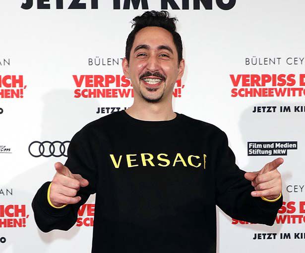 Verlosung "Verpiss dich, Schneewittchen!": Bülent hat die Haare schön