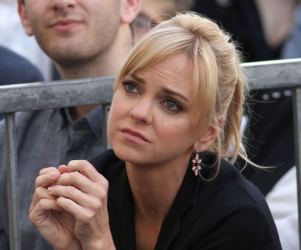 Anna Faris will ihre Beziehungen geheimer halten