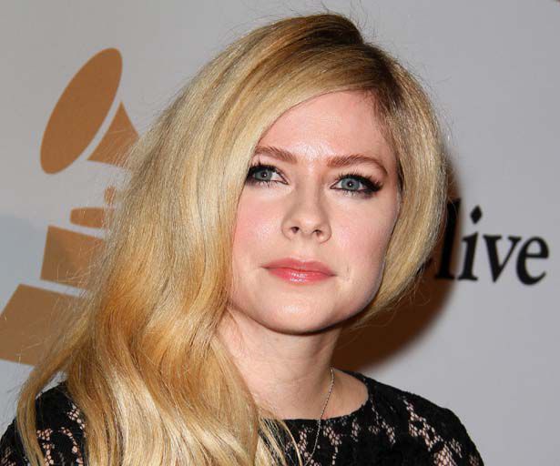 Avril Lavigne jetzt verliebt in einen Milliardär?