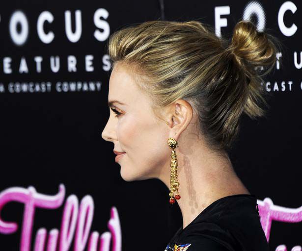Charlize Theron und Bette Midler im Remake von "Addams Family"