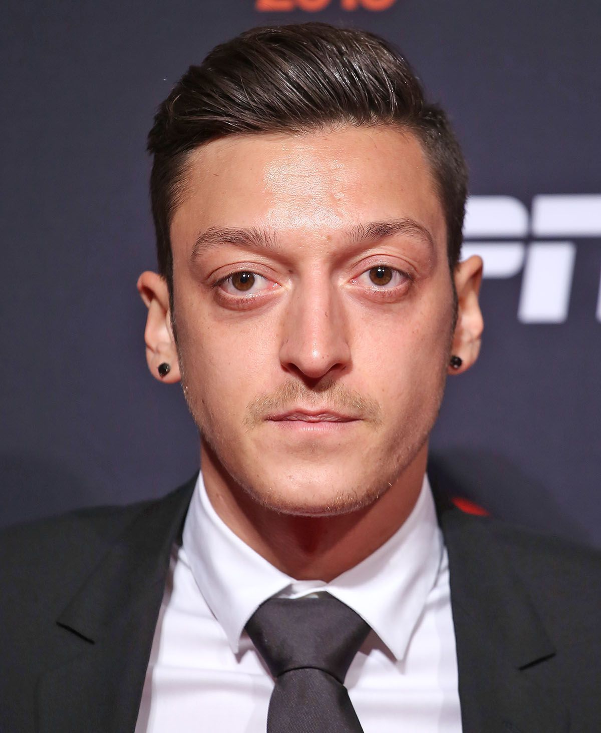 Mesut Özil und Toni Kroos sind die Insta-Topstars Deutschlands