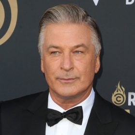 Alec Baldwin, Caitlyn Jenner und Co.: 10 Stars, die jemanden getötet haben