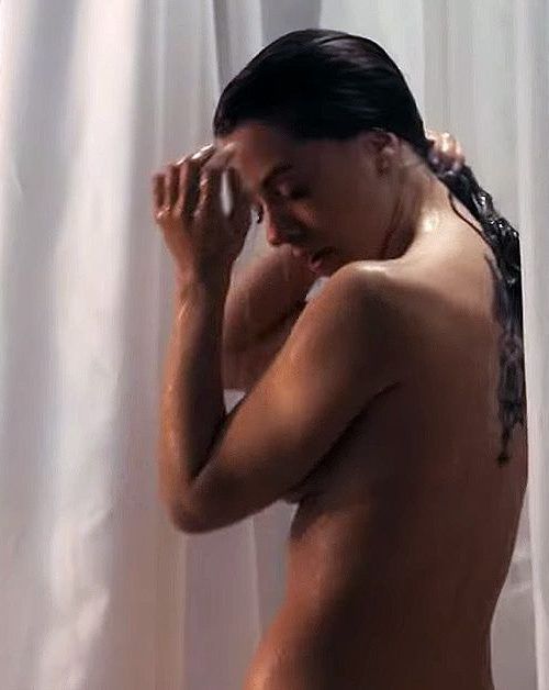 Vanessa mai tits