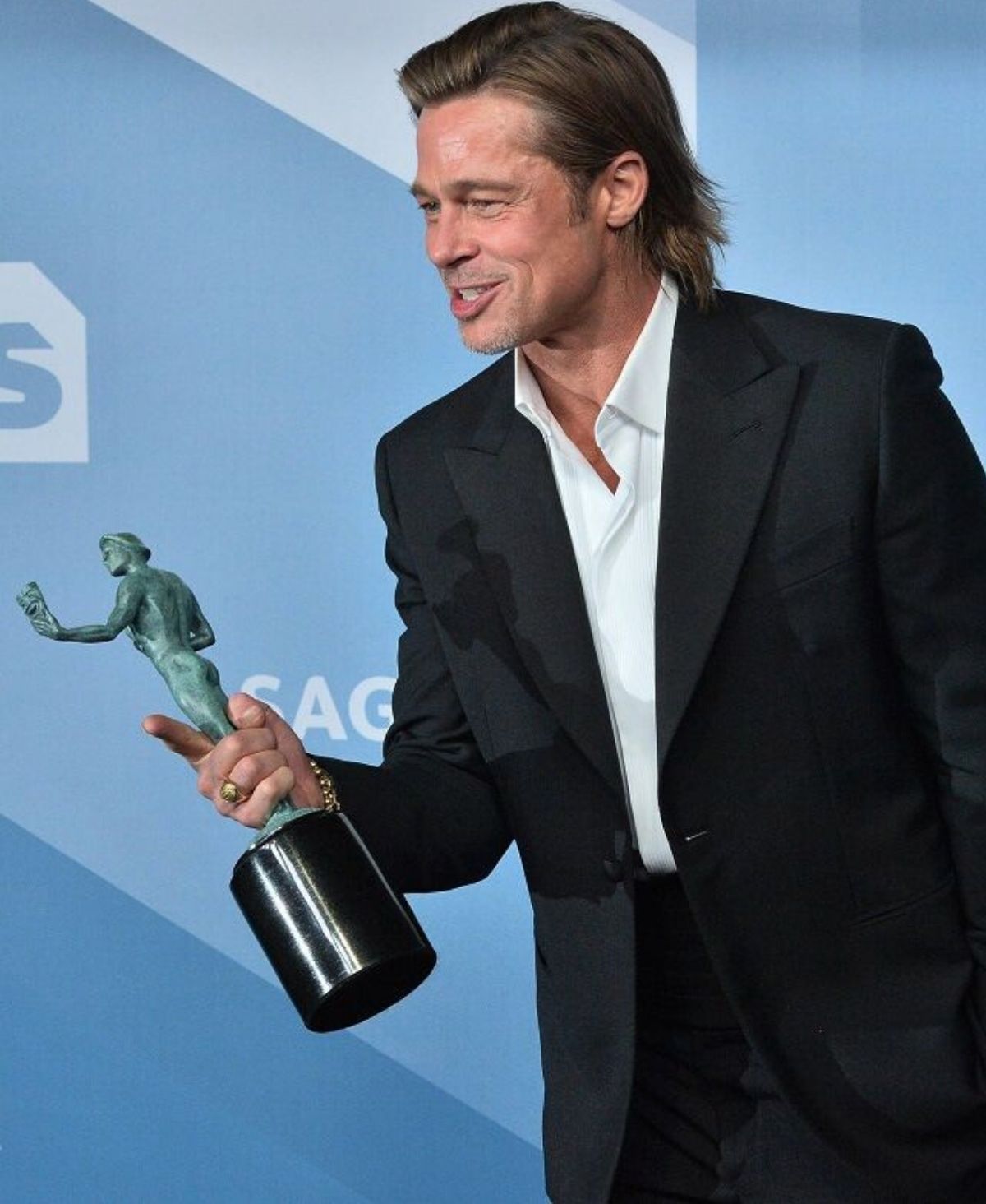 Brad Pitt geht jetzt doch nicht bei Tinder auf Frauenjagd?