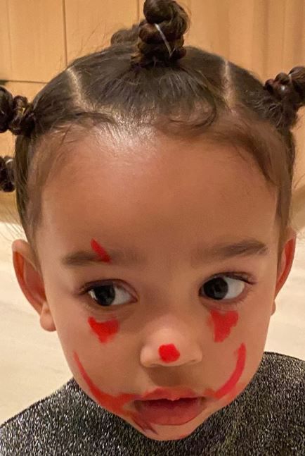 Kim Kardashian: North und Chicago ruinieren ihre weiße Couch
