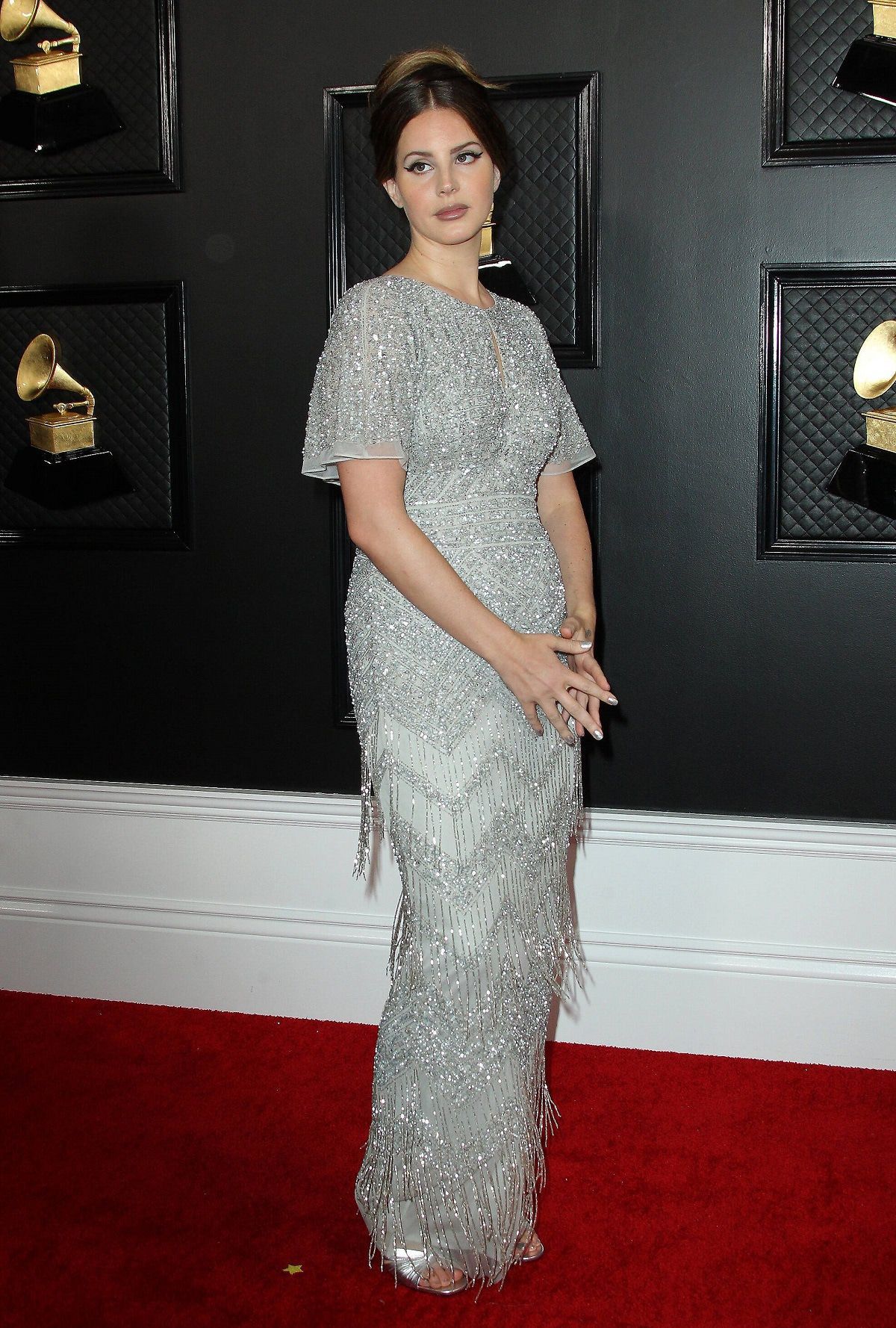 Lana Del Rey: Ihr Grammy-Kleid war ein Kaufhaus-Schnäppchen