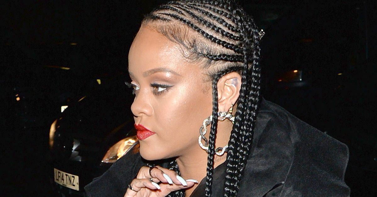 Rihanna Finsterer Look In Eigener Zeitschrift Klatsch