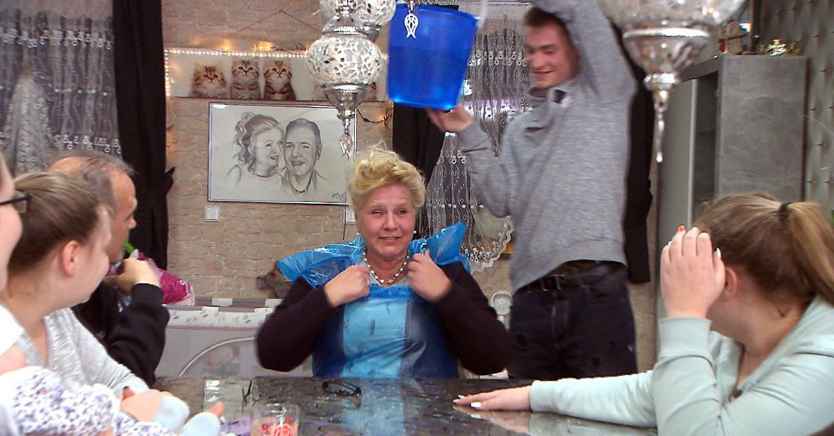 Silvia Wollny kocht "Mülltaschen" aus Wurstresten und Blätterteig