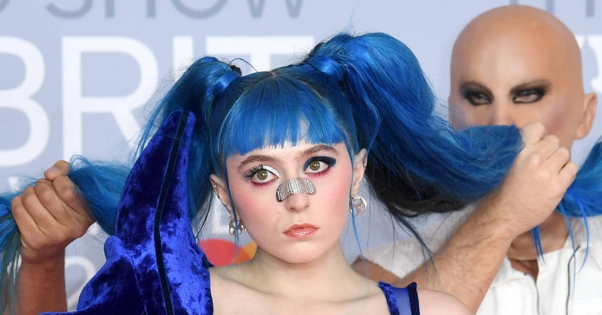 Ashnikko: Alles über die schrillste Künstlerin der Brit Awards