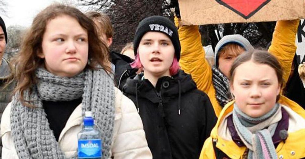 Greta Thunberg: Schwester Beata strebt auch auf die große ...