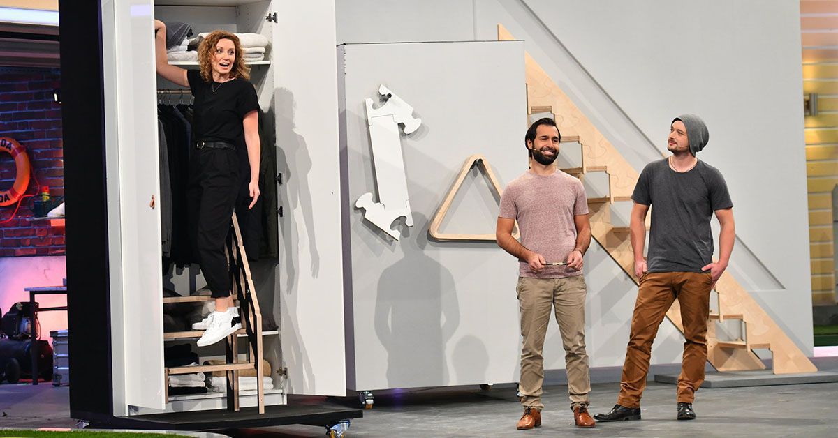 Lena Gercke testet bei "Das Ding des Jahres" Kinderwagen