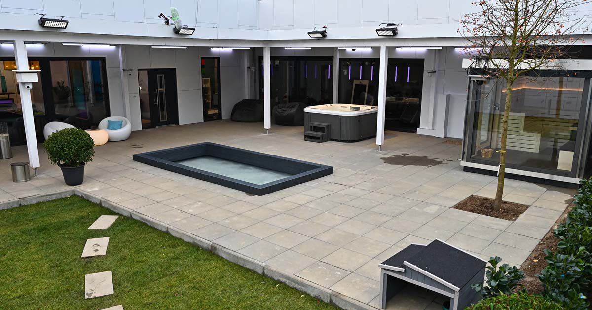 Big Brother Hier Und Hier Ziehen Die 14 Kandidaten Ein Klatsch