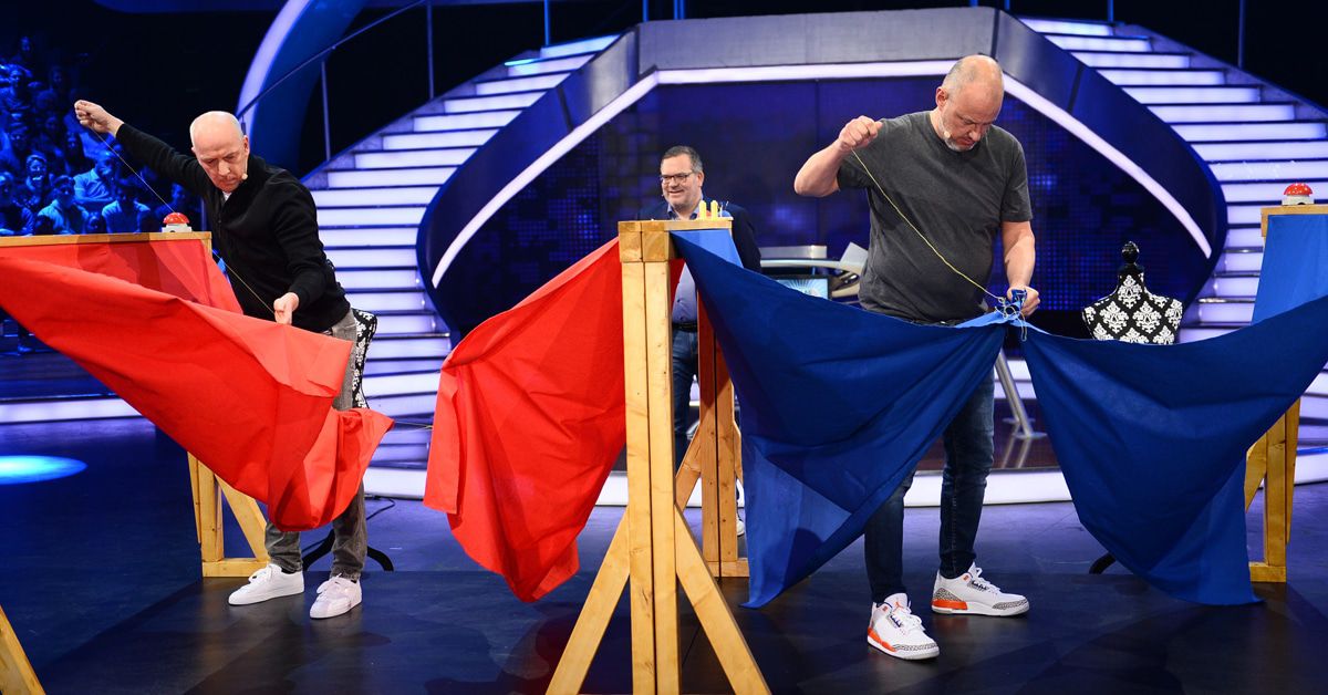 "Schlag den Star": Mario Basler verliert gegen Frank Rosin - die Videos!