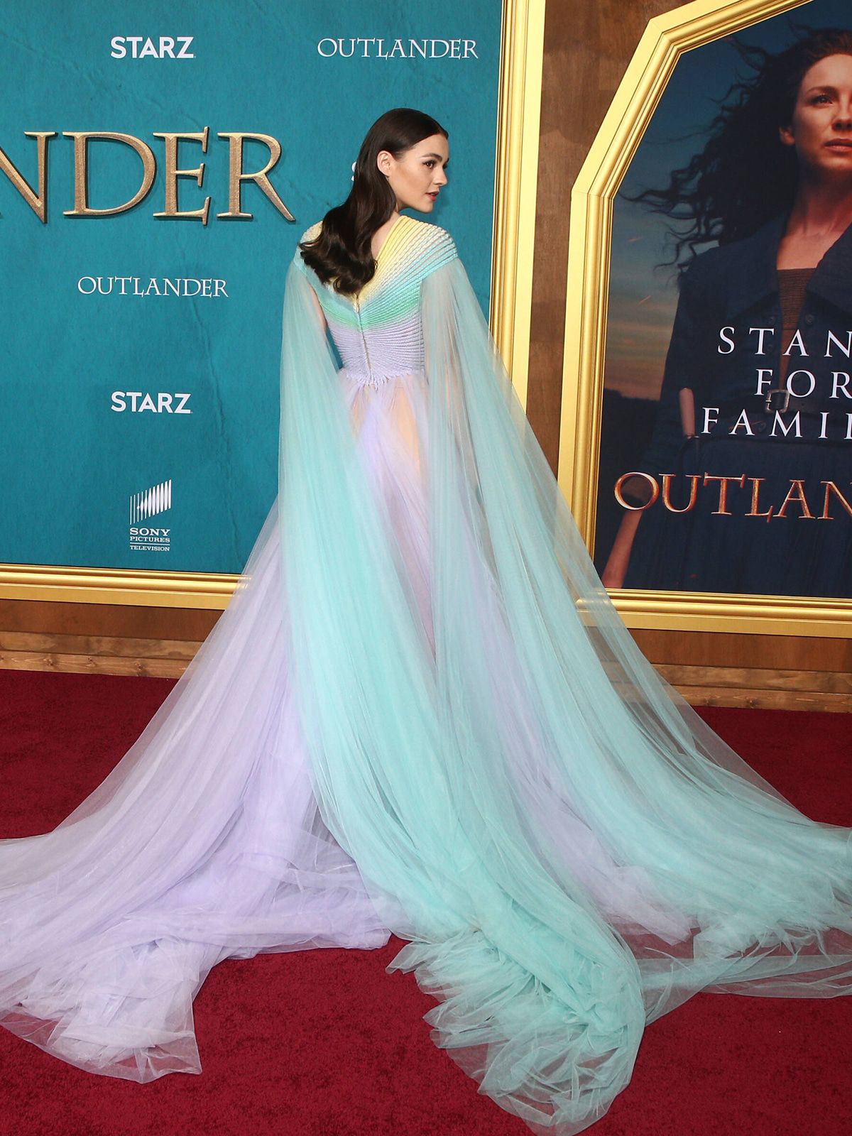 Best Dress von vorne und von hinten (40): Sophie Skelton