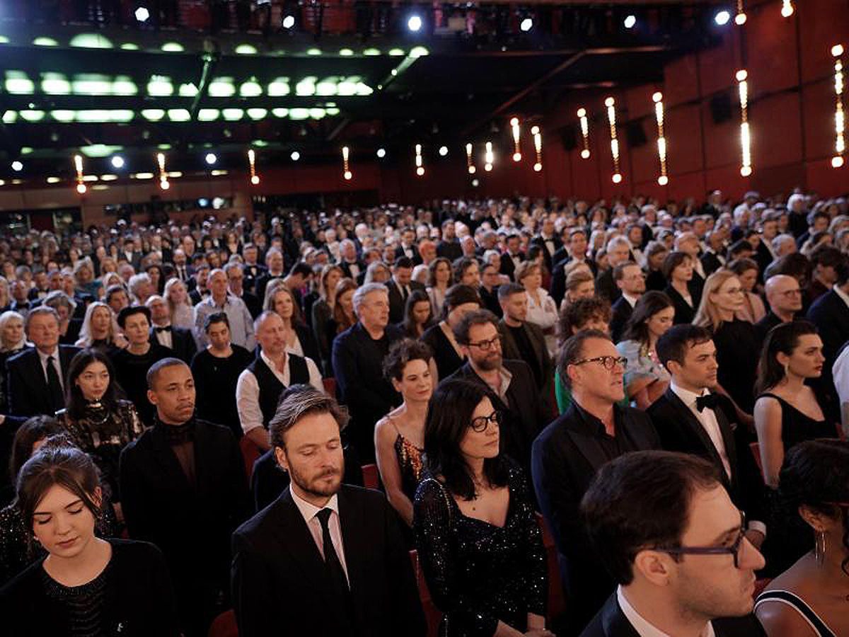 70. Berlinale eröffnet: Gedenken für Opfer von Hanau