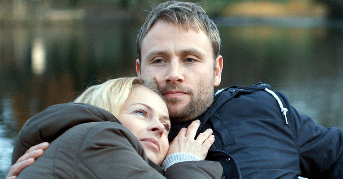 "Kopfplatzen" startet online: Max Riemelt in extrem mutiger Rolle