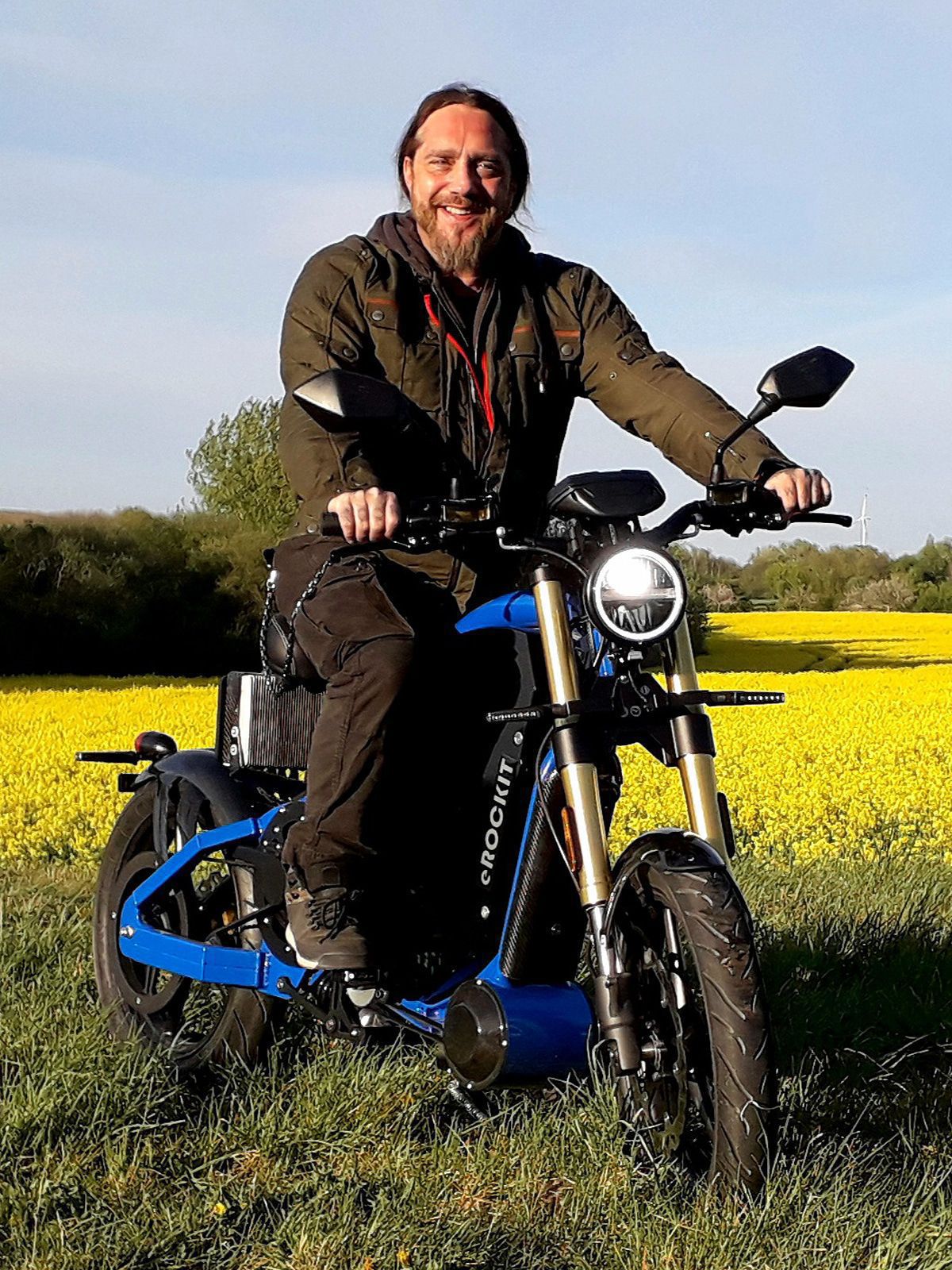 Martin Kesici zeigt uns das erste E-Motorrad der Welt