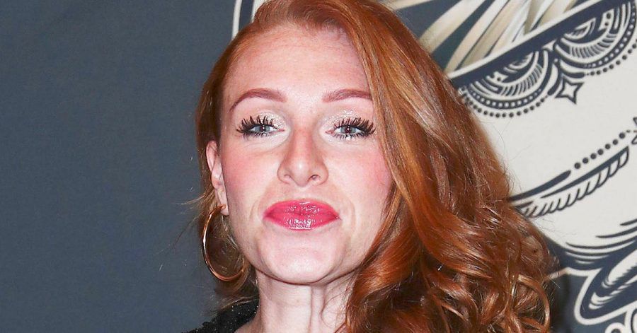 Georgina Fleur bietet erotische Videos und Bilder gegen Geld an