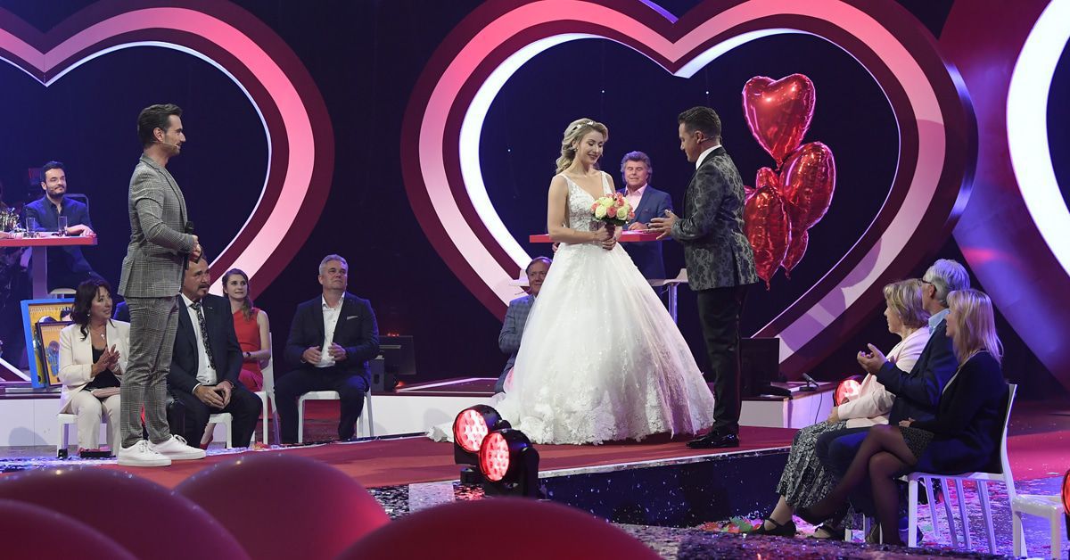 Stefan Mross & Anna-Carina Woitschack haben im TV geheiratet