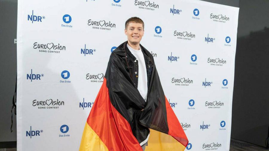 Er hätte Deutschland beim ESC 2020 im Mai in Rotterdam vertreten: Ben Dolic bei der Präsentation im Februar in Hamburg. (ili/spot)