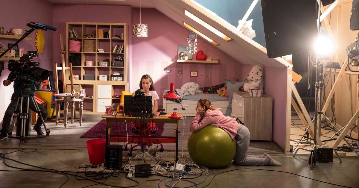 Preview: "Gefangen im Netz": Das Internet-Sexperiment kommt ins Kino