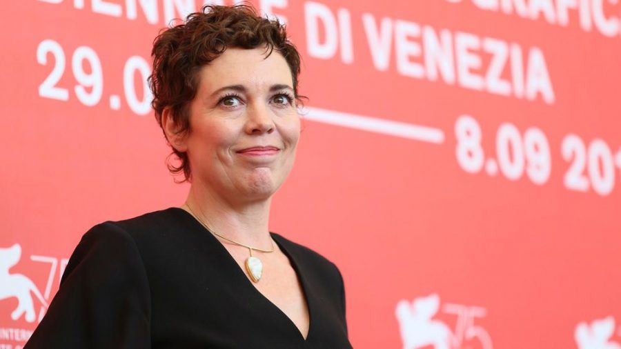 Olivia Colman mimt die Queen in "The Crown". (jom/spot)