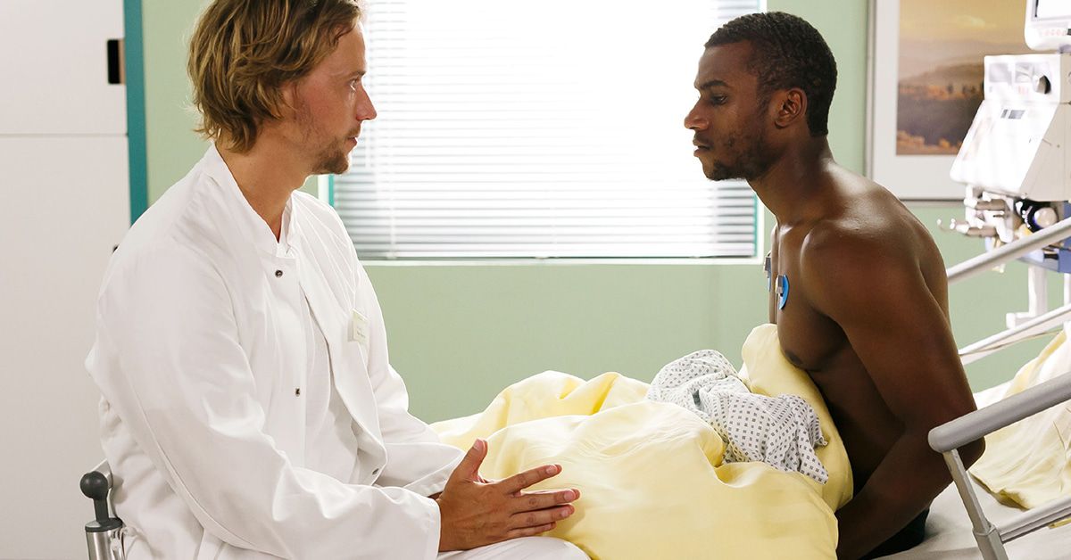 Tijan Njie: So kehrt seine Rolle Mo zu "Alles was zählt" zurück