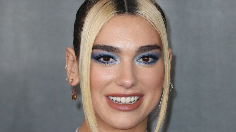 Dua Lipa trägt den Herbst-Trend "chunky Highlights". (ncz/spot)