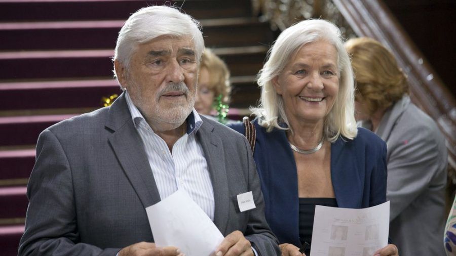 Mario Adorf in "Altersglühen - Die Serie". (amw/spot)