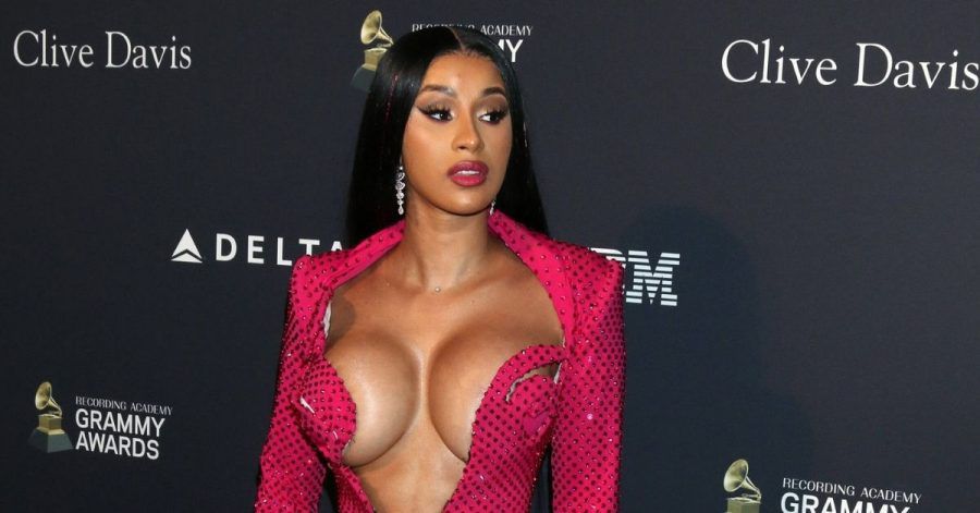 Nach Nacktfoto: Cardi B Fans stürmen Twitter und ziehen blank