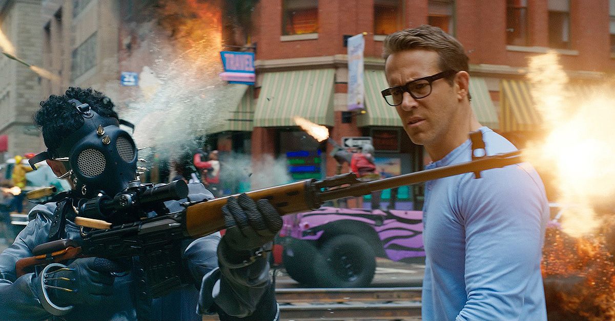 Preview: Ryan Reynolds in "Free Guy"