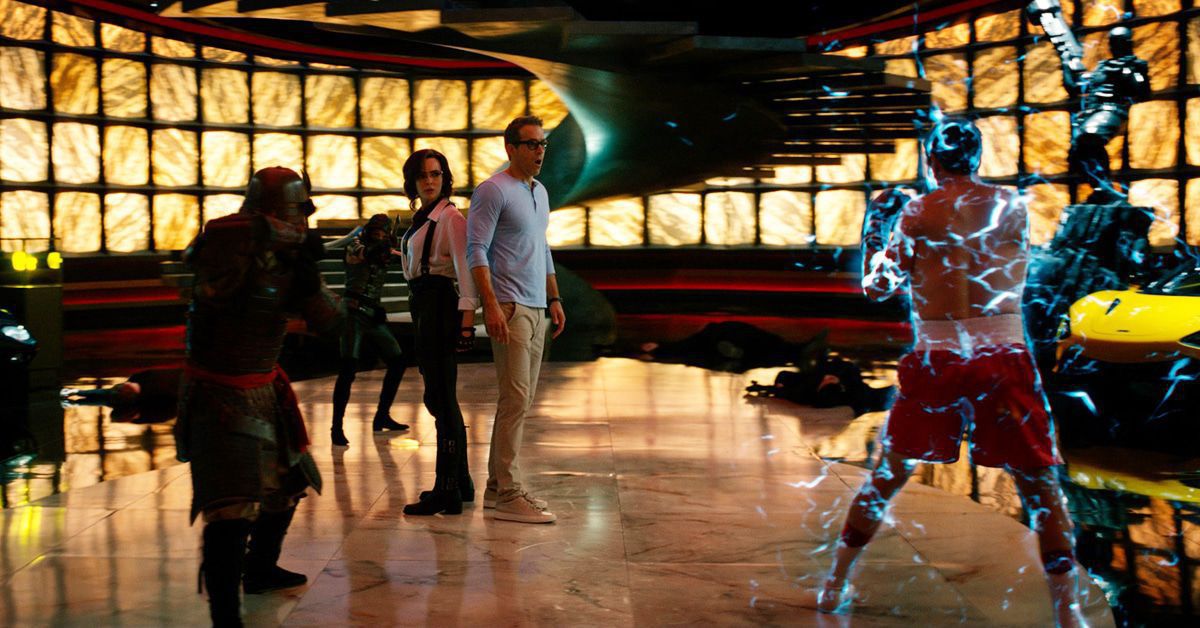 Preview: Ryan Reynolds in "Free Guy"
