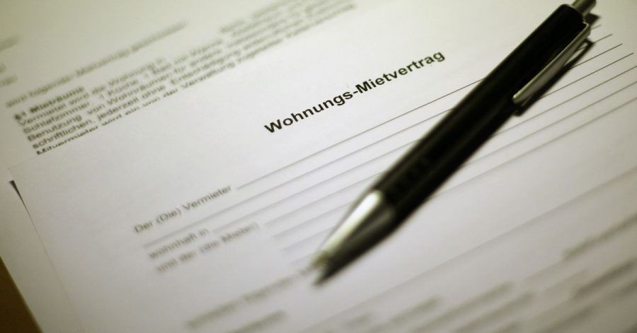 Wie in den meisten Mitverträgen geregelt, müssen Mieter auch bei längerer Abwesenheit die Miete zahlen und alle weiteren vereinbarten Pflichten ausführen.