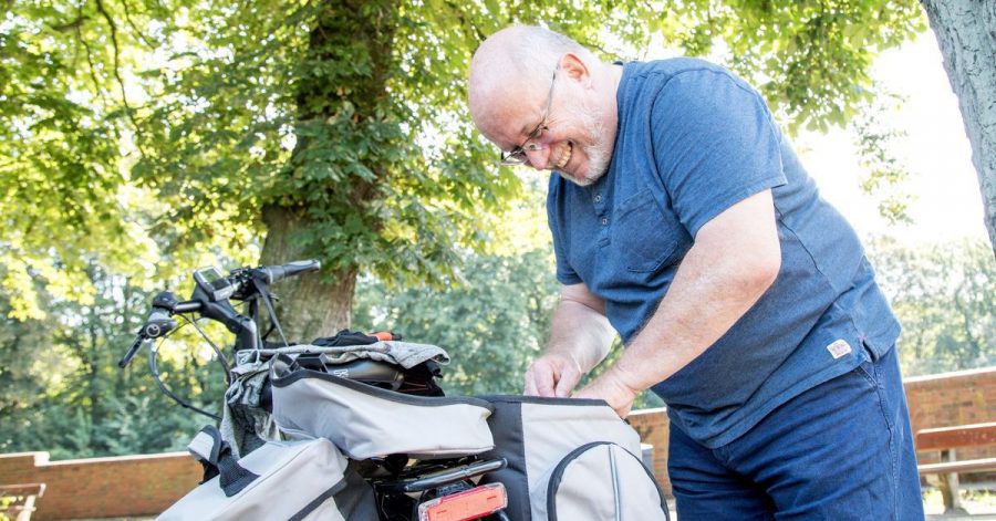 Die stecken was weg: Kommen gleich drei Taschen zum Einsatz, sollte das Gewicht ausgewogen verteilt sein.