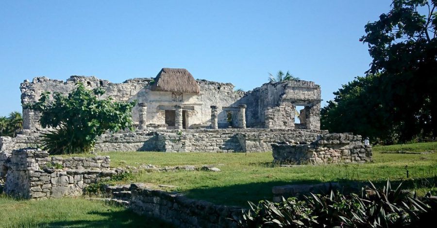 Tempel des Herabsteigenden Gottes in Tulum - er ist benannt nach dem Maya-Gott Ah Mucen Cab.