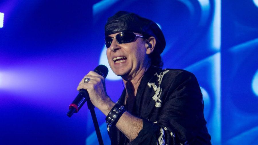 Klaus Meine steht als Sänger immer noch auf der Bühne. (amw/spot)