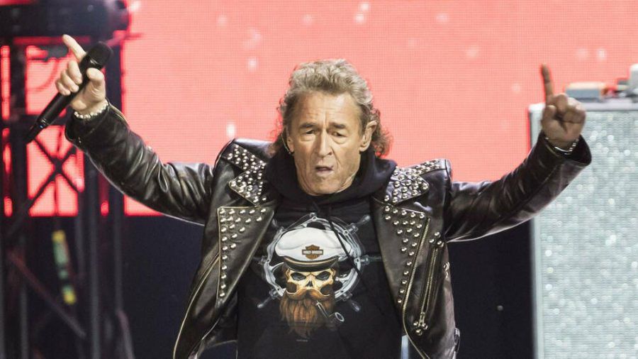 Peter Maffay vor wenigen Tagen bei einem Auftritt auf der Waldbühne in Berlin. (dr/spot)