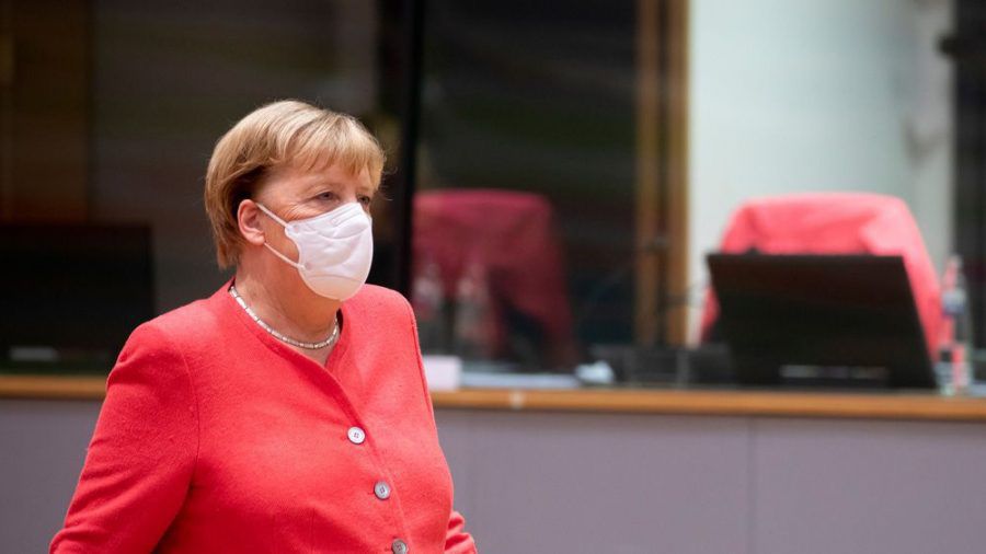 Angela Merkel hat sich mit den Ministerpräsidenten auf verschärfte Corona-Maßnahmen geeinigt. (jom/spot)