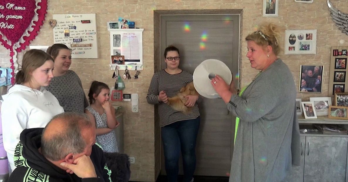 "Wollnys" im Corona-Choas: Silvia unterrichtet die Kinder - geht das gut?