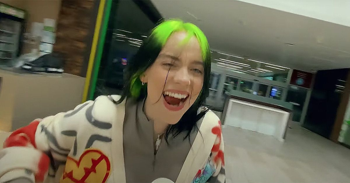 Billie Eilish allein in der Shoppingmall: Hier ist ...
