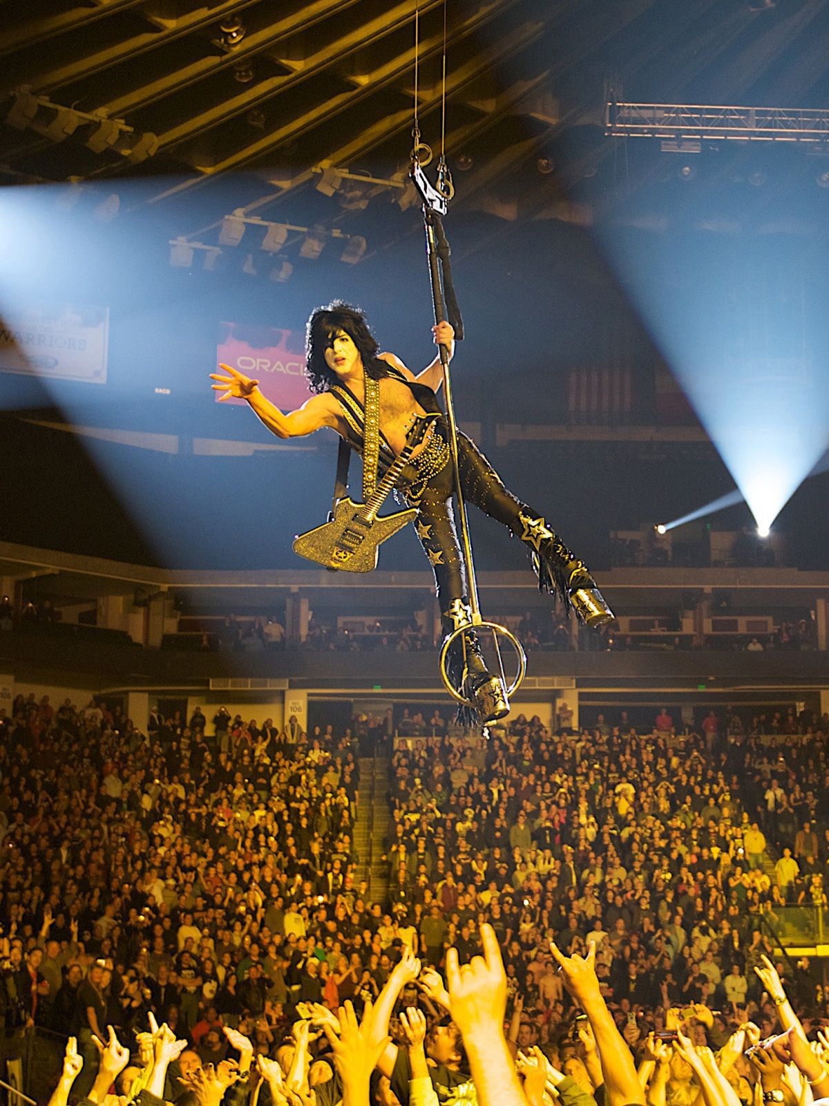 Megaproduktion: Kiss geben gigantisches Silvester Live-Konzert!