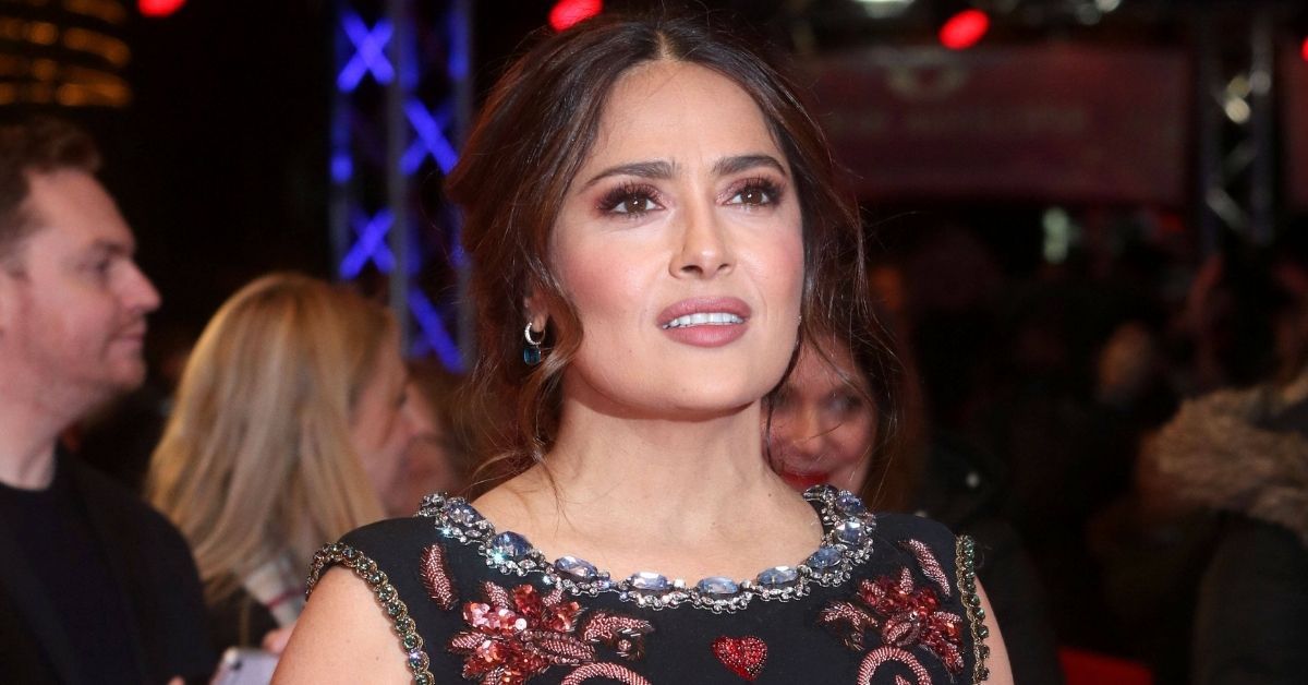 Salma Hayek: Bei diesen Kurven verbiegt sich sogar das Meer