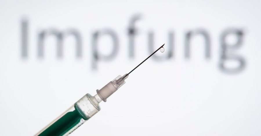 Die ersten Corona-Impfungen sollen in den kommenden Tagen starten. Zuerst sollen Ältere über 80 sowie Bewohner und Personal in Pflegeheimen zum Zug kommen, daneben Gesundheitspersonal mit sehr hohem Infektionsrisiko.