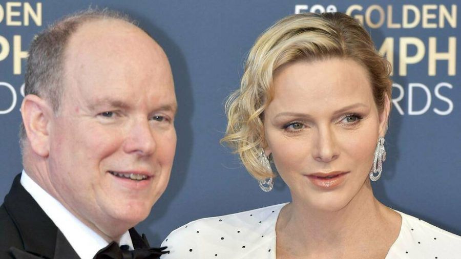 Fürst Albert II. und Charlène von Monaco begehen das Weihnachtsfest glamourös. (cos/spot)