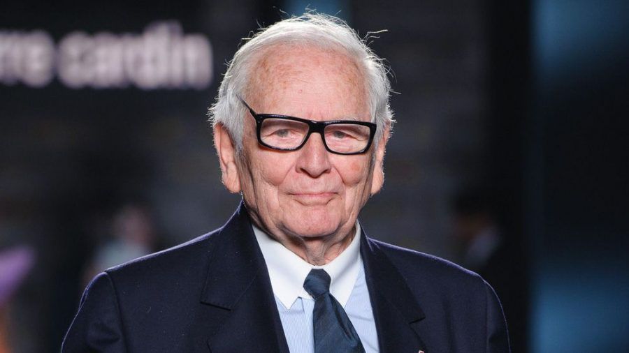 Pierre Cardin galt als einer der Erfinder der futuristischen Mode. (cos/spot)