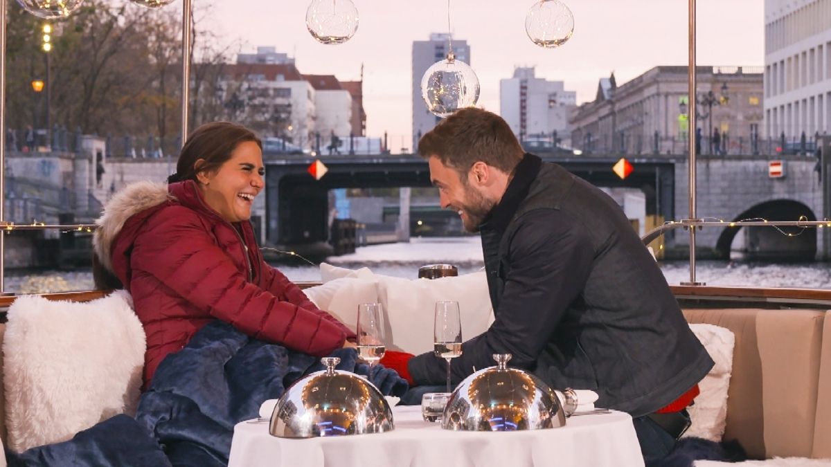 "Der Bachelor": Die Mädels erfahren von Nikos Kind - die Reaktionen sind krass!