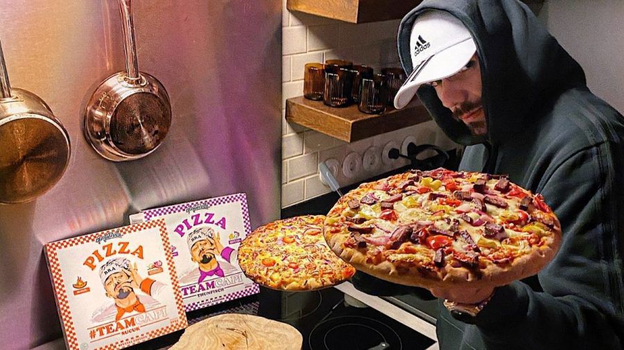 Capital Bra erweitert sein Pizza-Sortiment: Halal Sucuk und Thunfisch