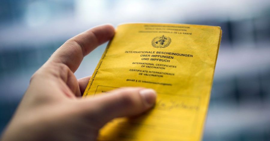 Nicht nur wegen Corona: Der internationale Impfausweis ist schon heute ein wichtiges Reisedokument.