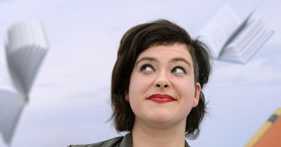Die schweizerisch-deutsche Lyrikerin Nora Gomringer 2016 auf der Buchmesse in Leipzig.