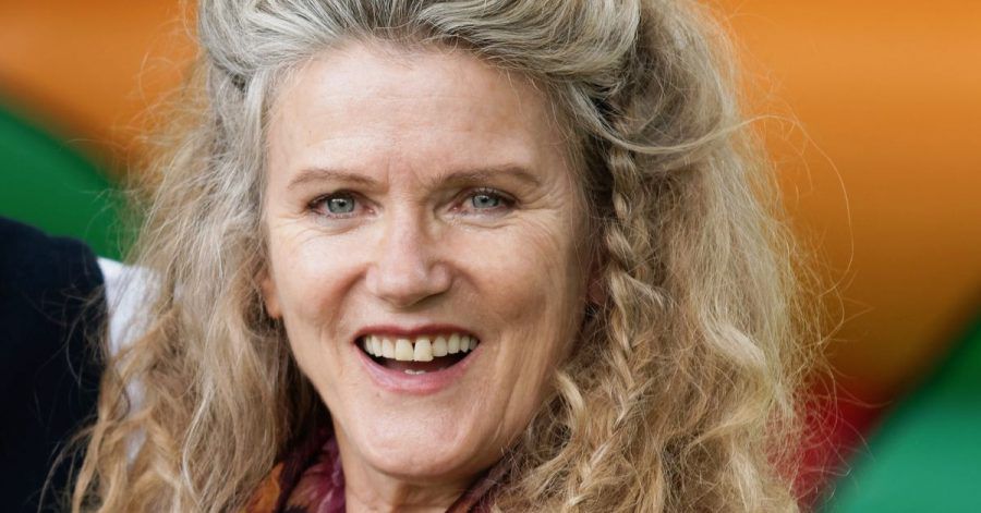 Barbara Sukowa muss Platz machen in ihrem Trophäen-Schrank.